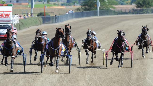 Miracle Mile fans put faith in Have Faith In Me at Tabcorp Park | Daily ...