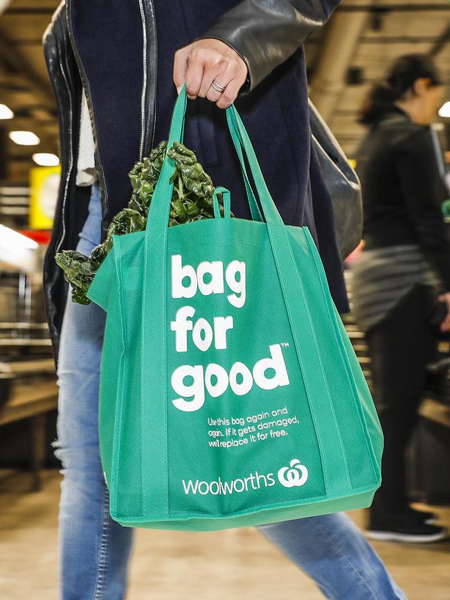 Make sure your reusable bag is clean or supermarket staff may refuse to pack it. Picture: AAP Image/Woolworths Group, PPR, Dallas Kilponen