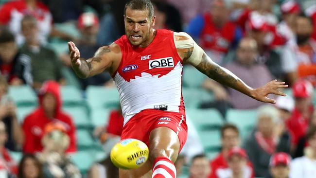 Lance Franklin kicks at goal against GWS Giants. Picture: Gregg Porteous