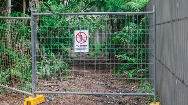 The fences go up at Richardson Park ahead of its demolition. Picture: Glenn Campbell