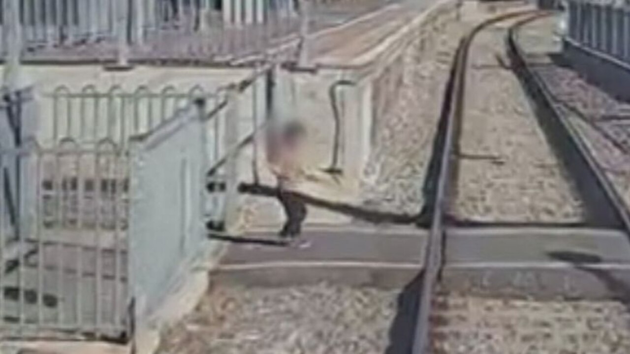 Horrifying moment Adelaide toddler aimlessly walks in front of oncoming  train | Kidspot