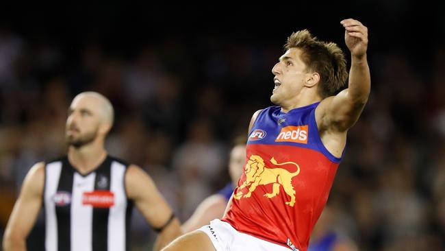 Zac Bailey kicks the winner to sink the Pies. Picture: Getty Images