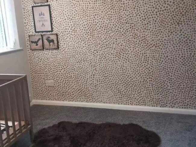 Mum's clever wallpaper hack goes viral