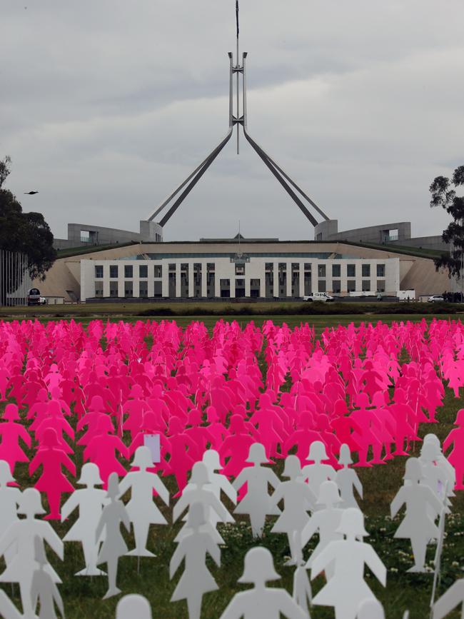 The first Field of Women was held in Canberra in 1998.