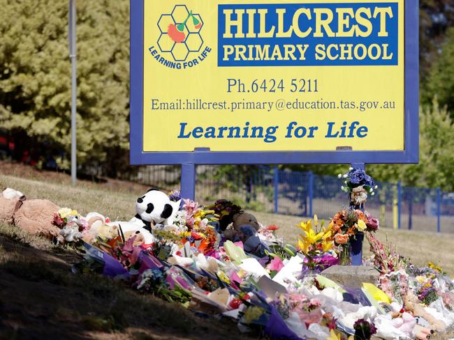 TASMANIA, AUSTRALIA - NewsWire Photos: DECEMBER 17 2021 : People gather outside the Hillcrest Primary School. Picture: NCA Newswire / Grant Viney