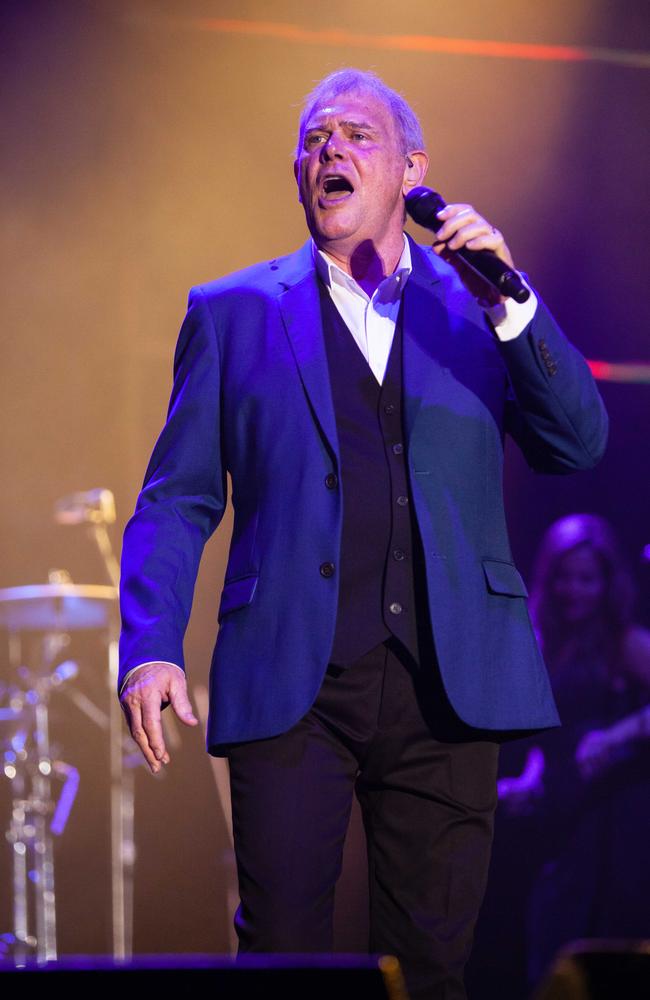 John Farnham belts out his classics at the Hay Mate drought relief concert in Tamworth in October 2018. Picture: Luke Drew