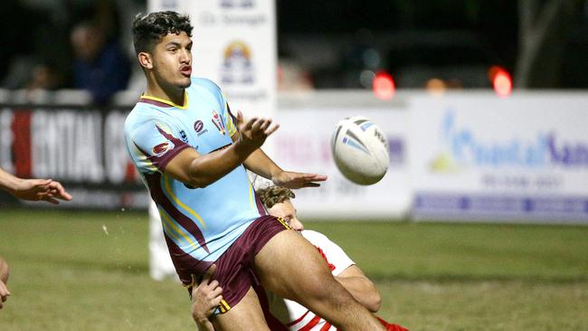 Trey Peni of Keebra Park looks to offload. Picture: Tertius Pickard