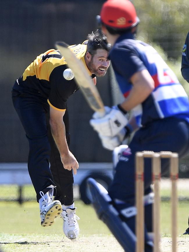 Daniel Christian bowling in Victorian Premier Cricket in 2018.