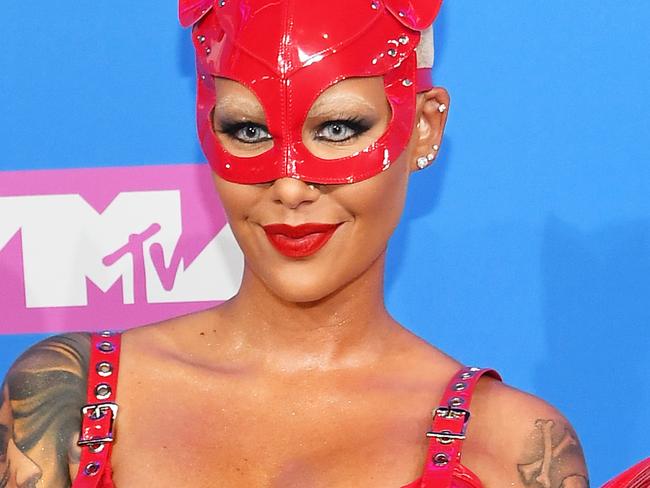 Stars stun with X-rated VMAs outfits