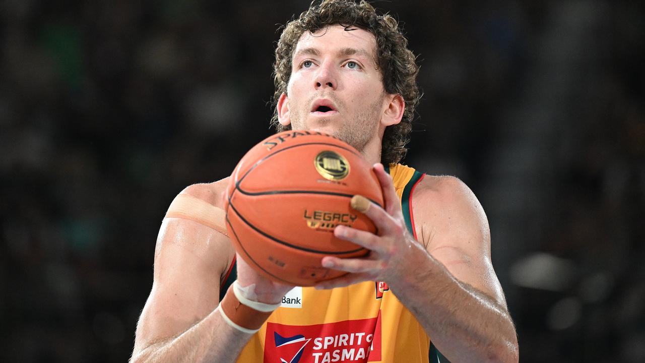 HOBART, AUSTRALIA - DECEMBER 05: Will Magnay of the Jackjumpers sh during the round 11 NBL match between Tasmania Jackjumpers and Cairns Taipans at MyState Bank Arena, on December 05, 2024, in Hobart, Australia. (Photo by Steve Bell/Getty Images)