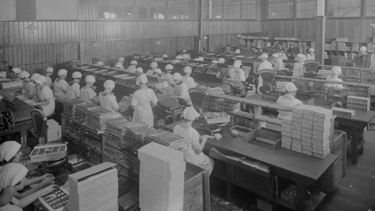 Packaging chocolates at MacRobertson’s chocolate factory. Circa 1910-40. Picture: State Library of Victoria