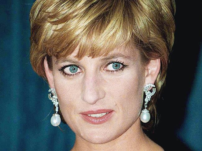 Princess Diana, in New York to accept the United Cerebral Palsy Foundation's Humanitarian of the Year award. She is wearing a Catherine Walker gown. (Photo by Â© Pool Photograph/Corbis/Corbis via Getty Images)