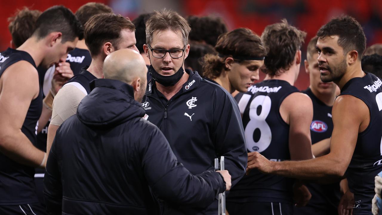 SYDNEY, AUSTRALIA - JUNE 19: Blues head coach David Teague walks away from talking to his players during the round 14 AFL match between the Greater Western Sydney Giants and the Carlton Blues at GIANTS Stadium on June 19, 2021 in Sydney, Australia. (Photo by Mark Kolbe/Getty Images)