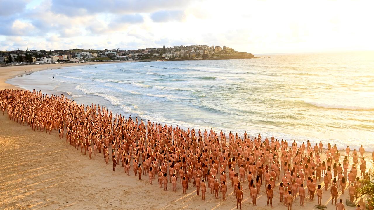 Saluting the sun in Bondi, November 2022. Picture: NCA NewsWire / Jeremy Piper