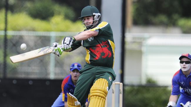 Shaun Richardson batting for Caulfield.