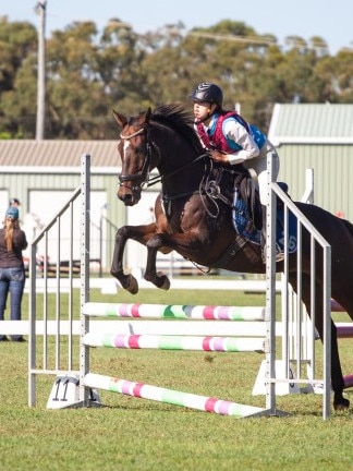 Samantha Wing at the PQC State Showjumping Championships 2023.