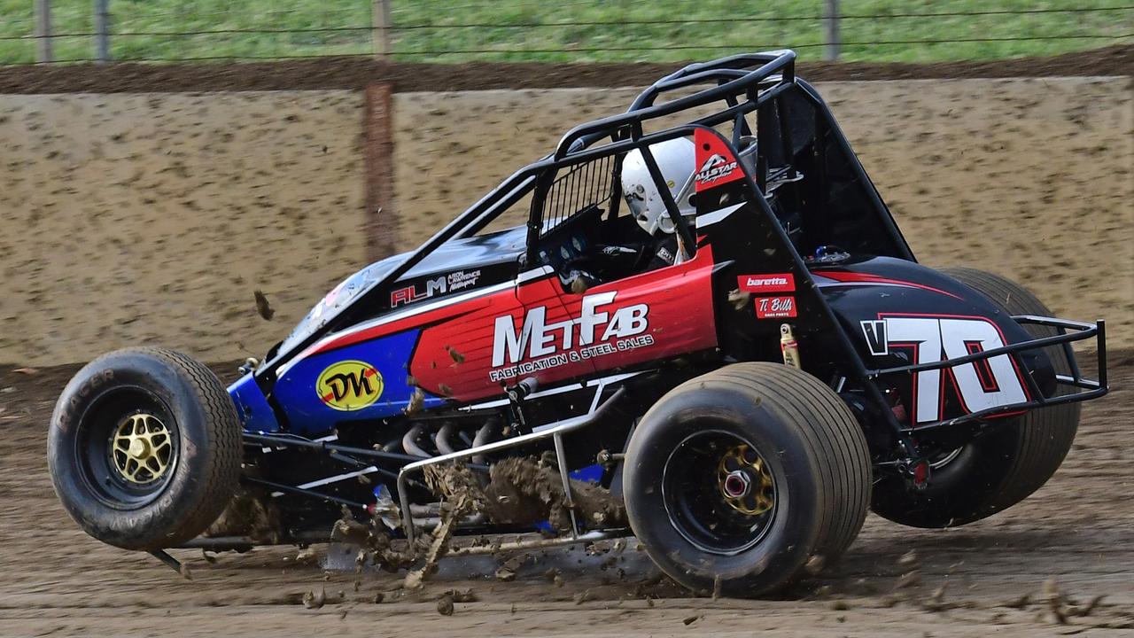 Sprintcars zoom at Avalon Raceway show | Geelong Advertiser