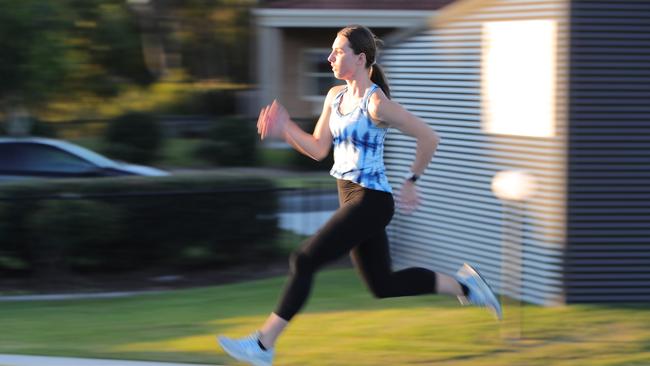 2016 Olympian Jessica Thornton has relocated from Sydney to the Gold Coast to train under Currumbin sprint coach Brett Robinson to enhance Tokyo 2020 prospects. Jessica Thornton training at Somerset College.. Picture Glenn Hampson