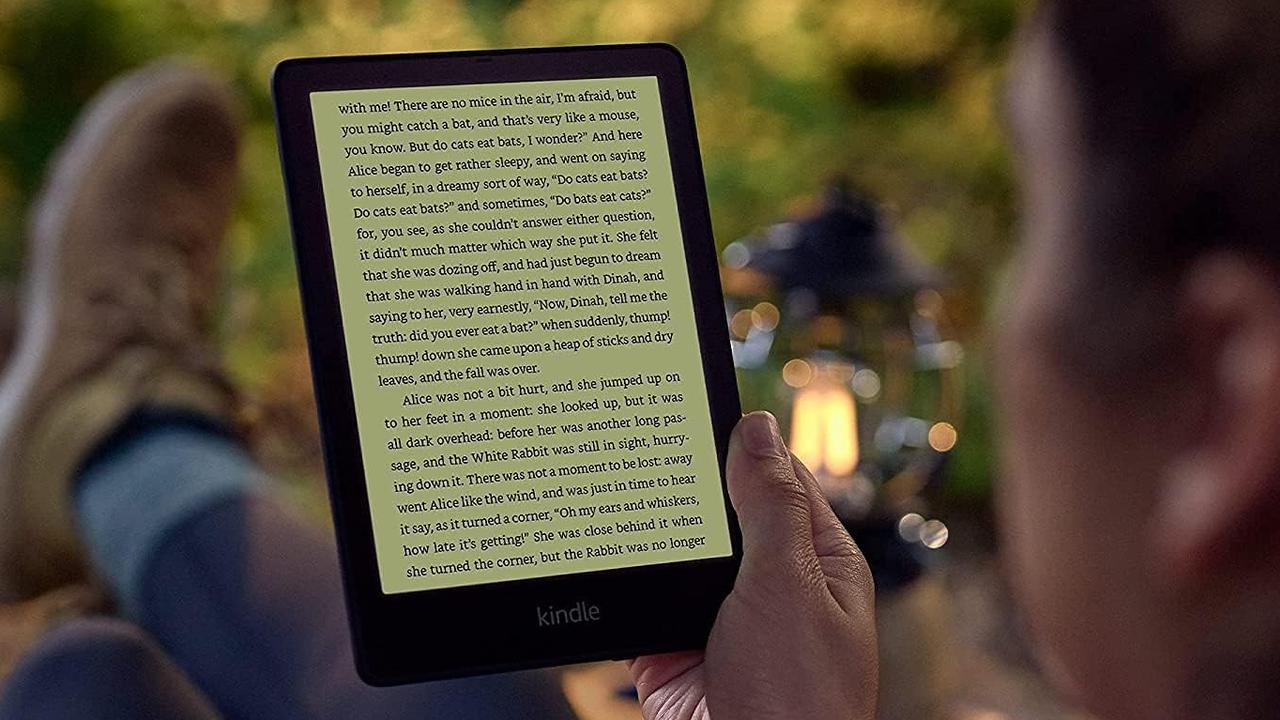 Kindle Paperwhite Signature Edition. Picture: Amazon.