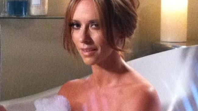 Jennifer Love Hewitt's boobs cut from The Client List
