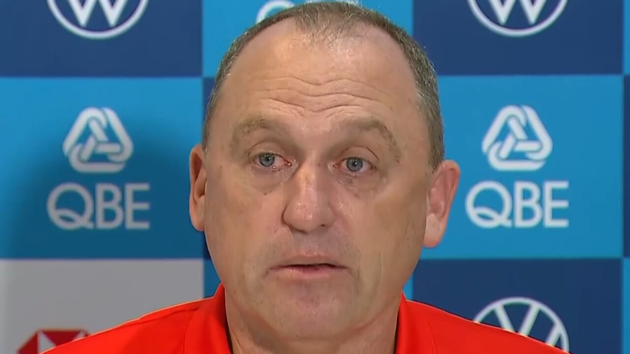 Sydney Swans coach breaks down following retirement speech