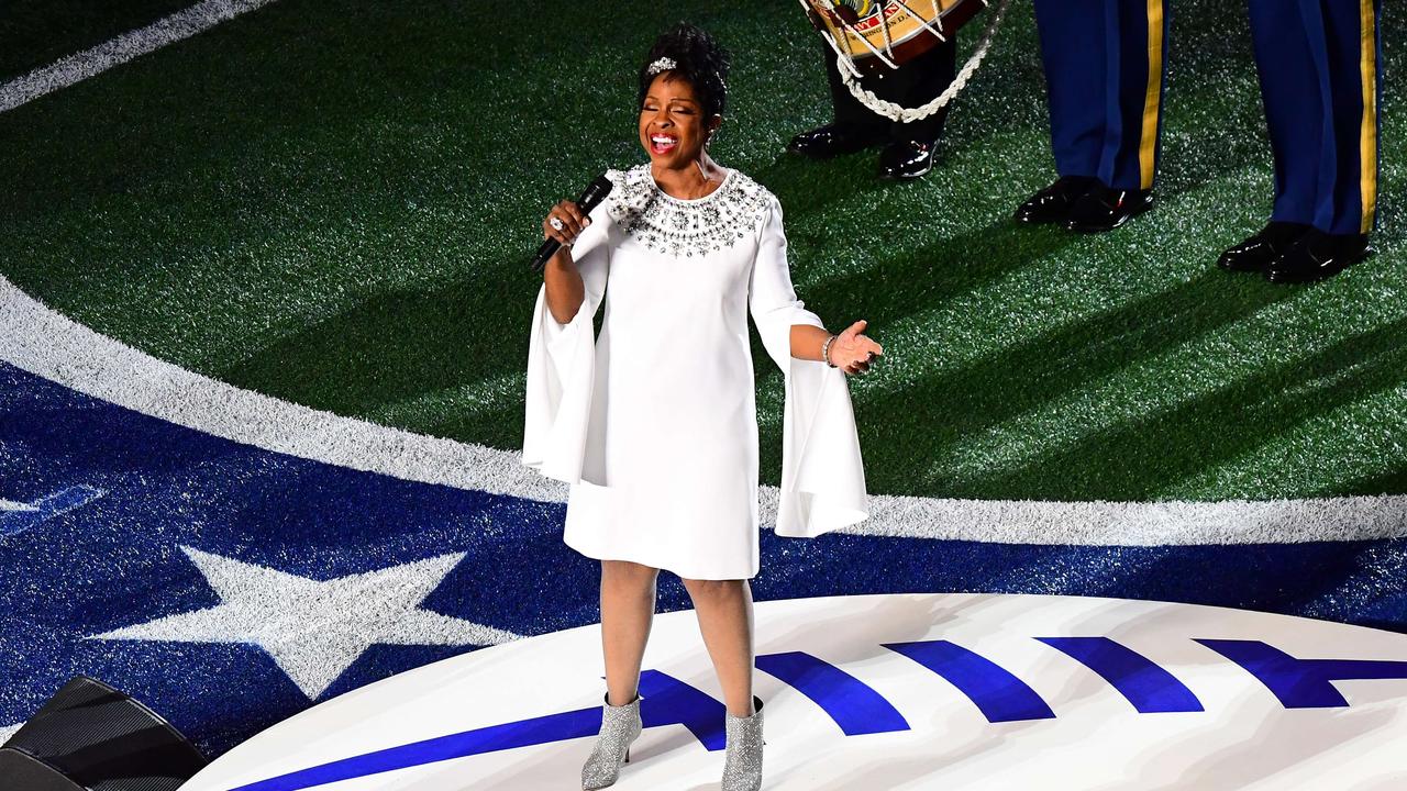 Gladys Knight crushed the Super Bowl national anthem performance.