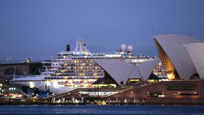 The proposal would see large and mega cruise ships docking at Yarra Bay.