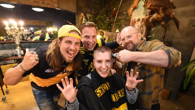 Jessica Rogger gets the Dusty cut with the support of her siblings Jeremy and Thomas. Picture: Tony Gough