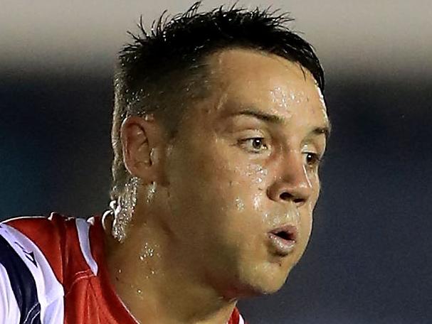 SYDNEY, AUSTRALIA - APRIL 06:  Cooper Cronk of the Roosters passes the ball during the round five NRL match between the Cronulla Sharks and the Sydney Roosters at Southern Cross Group Stadium on April 6, 2018 in Sydney, Australia.  (Photo by Mark Evans/Getty Images)