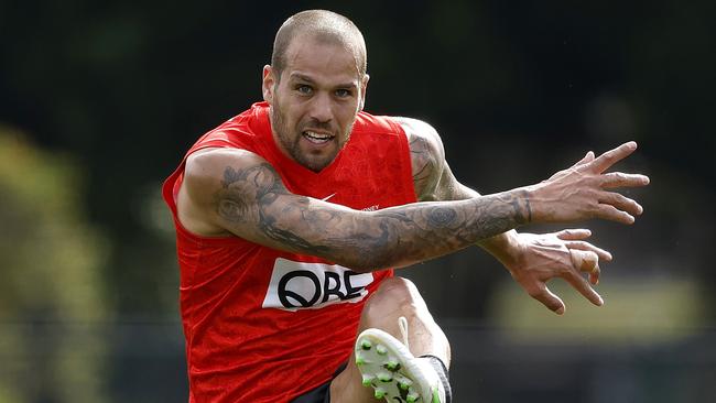 Lance Franklin lifts for the KFC SuperCoach grand final. Picture: Phil Hillyard