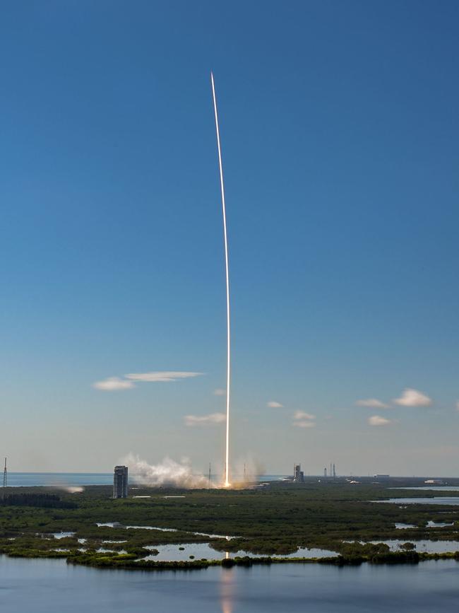 Falcon 9 launches 58 Starlink satellites. Picture: SpaceX