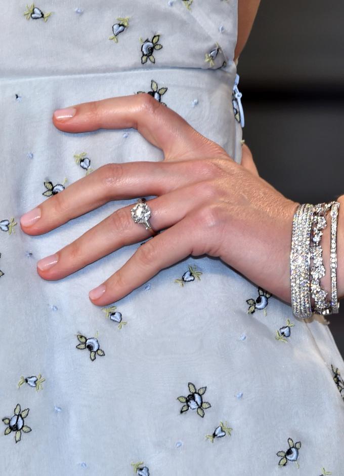 Emily Ratajkowski Gets an Engagement Ring 4 Months After Wedding