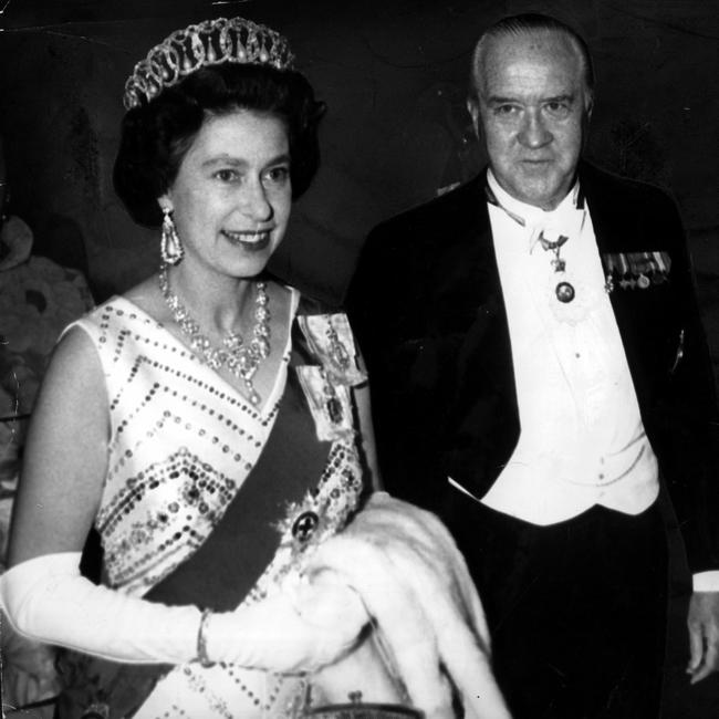 NSW Premier Sir Robert Askin escorts the Queen to the official opening concert at the Opera House in 1973. Picture: News Ltd