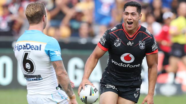 Captain Roger Tuivasa-Sheck of the Warriors celebrates scoring a try during the Round 2 NRL match between the Warriors and the Gold Coast Titans at Mount Smart Stadium in Auckland, New Zealand, Saturday, March 17, 2018. (AAP Image/David Rowland) NO ARCHIVING, EDITORIAL USE ONLY