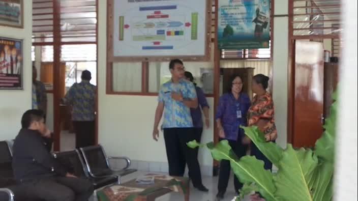 Schapelle Corby meets officials at Denpasar Parole office