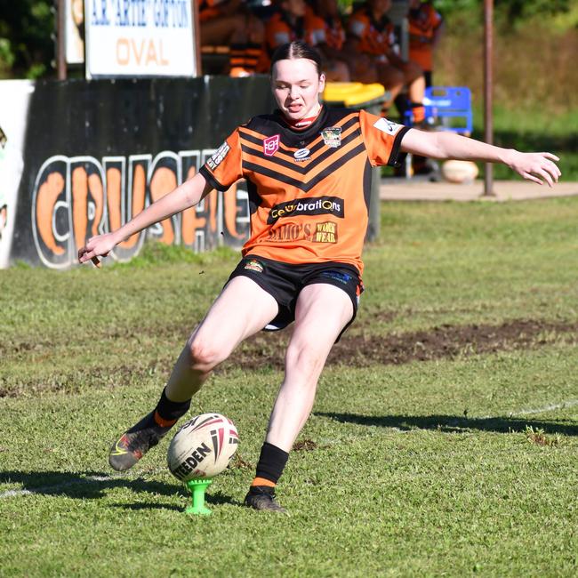 The Herbert River Crushers Women’s team drew 20-20 with Townsville Brothers in a hard-fought contest in Ingham on Saturday. Picture: Cameron Bates