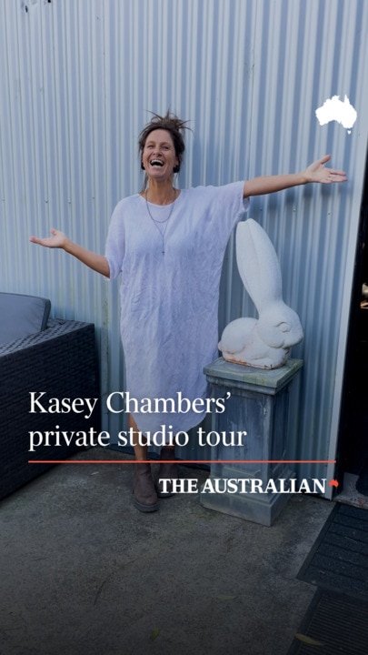 Kasey Chambers' private studio tour