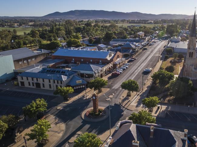 The town centre of Mudgee.