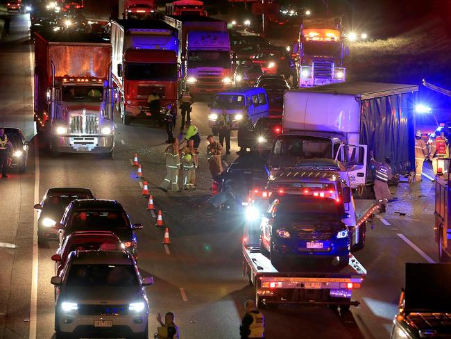 Monash Freeway Crash Near Warrigal Rd Traffic Chaos Au — Australias Leading News Site 6143