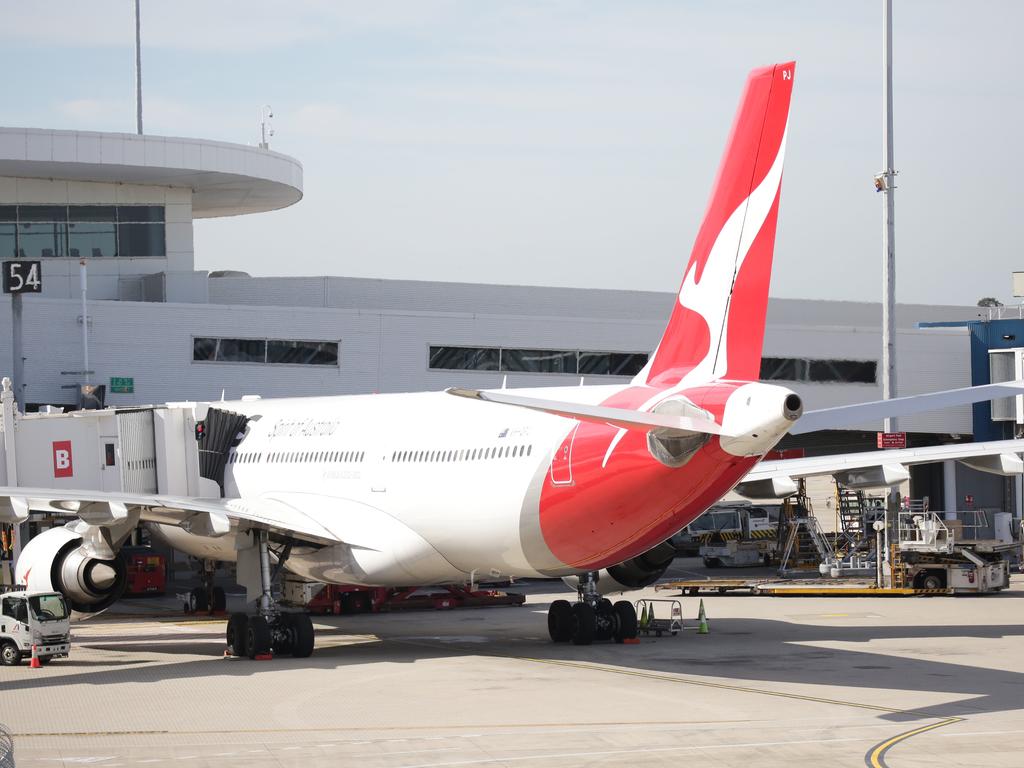 Qantas says it plans to make vaccination mandatory for international passengers. Picture: Christian Gilles /NCA NewsWire