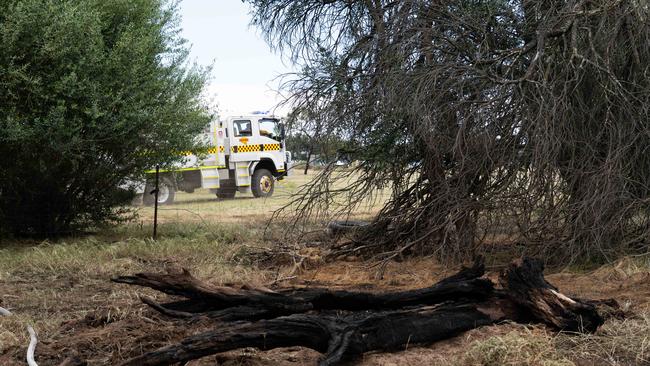 CFS crew contained a fire which spread to Onkaparinga River National Park. Picture: The Advertiser/ Morgan Sette