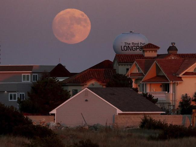 The supermoon full moon rises over Longport, N.J., Sunday, Nov. 13, 2016. Picture: Vern Ogrodnek/The Press of Atlantic City via AP