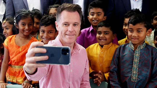 Labor leader Chris Minns with students from Wentworthville Tamil Study Centre. Picture: Jane Dempster