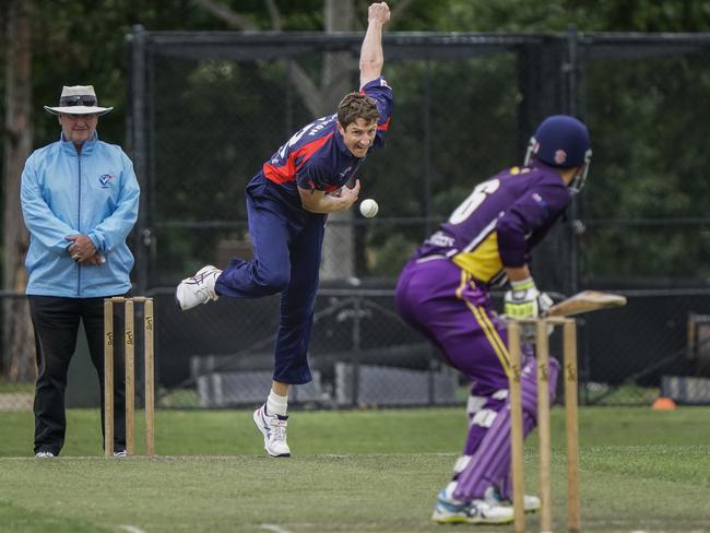 VSDCA: Malvern bowler Ben Nethersole. Picture: Valeriu Campan