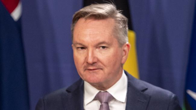 SYDNEY, AUSTRALIA. NewsWire Photos.December 13, 2024.Australian Federal Minister for Climate Change and Energy Chris Bowen holds a press conference in Sydney. Picture: NewsWire / Jeremy Piper