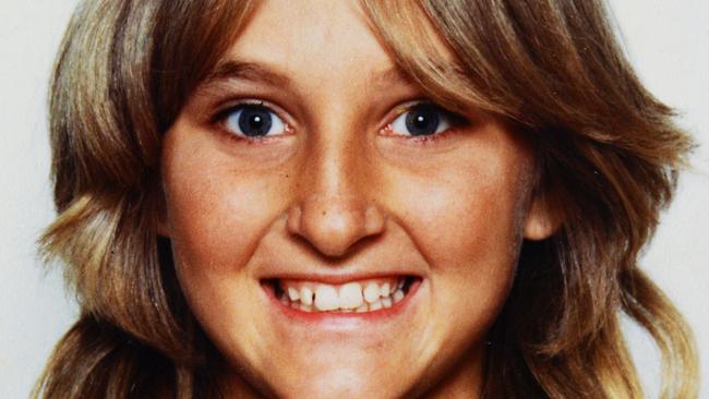 Annette Mason's badly beaten and partly naked body was found on November 19, 1989 concealed underneath a doona in the sunroom of a house she shared with two other women.