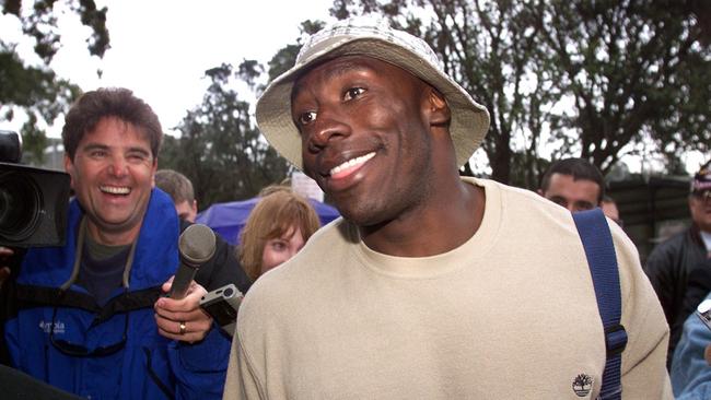 Sharpe leaving a training session in Sydney during the height of his NFL career in 1999. Picture: Getty.