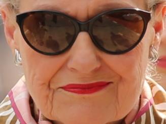 Member for Mackellar Bronwyn Bishop joins the March for ANZACS with the Narrabeen RSL sub branch at Narrabeen .pic John Grainger