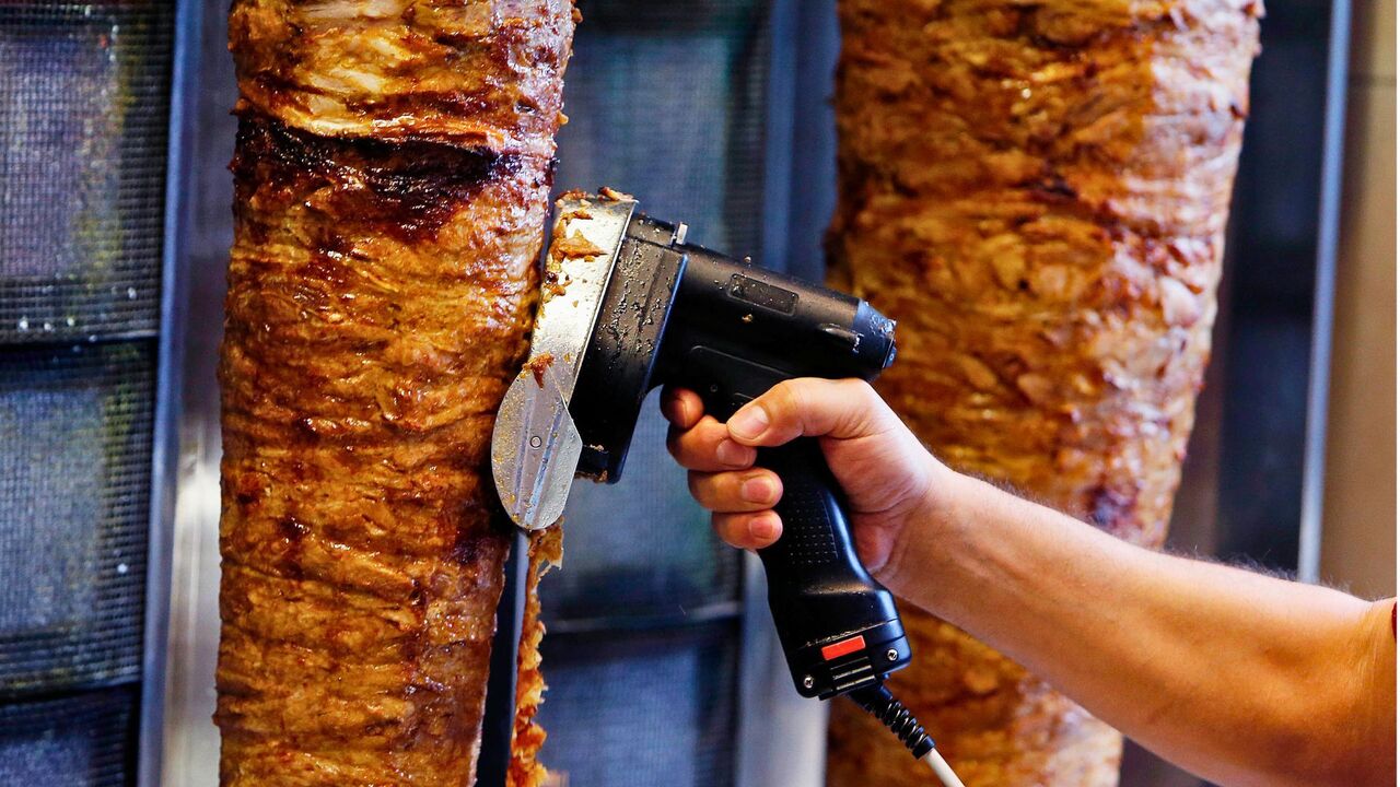 Doner kebab: Beloved dish at the centre of Germany-Turkey food fight