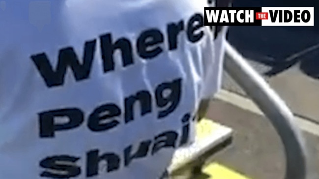 Australian Open fan asked to remove Peng Shuai shirt